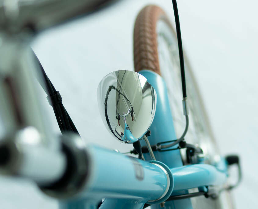 E-Bike Blau Detail Lampe